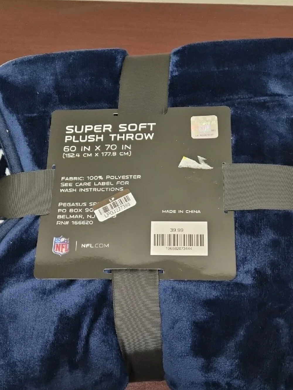 NFL Tennessee Titans Plush Throw - Navy & Light Blue